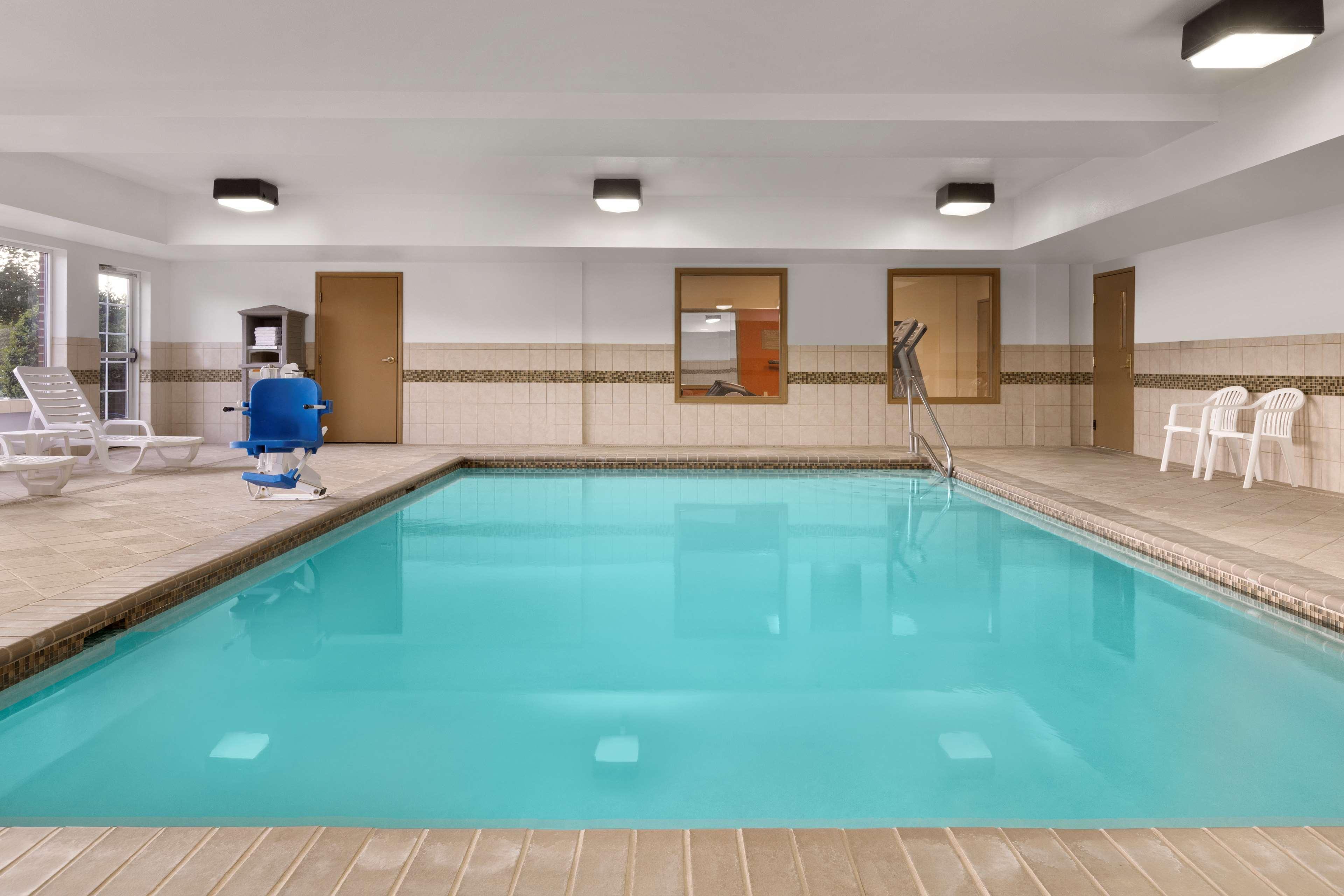 Country Inn & Suites By Radisson, Richmond West At I-64, Va Esterno foto