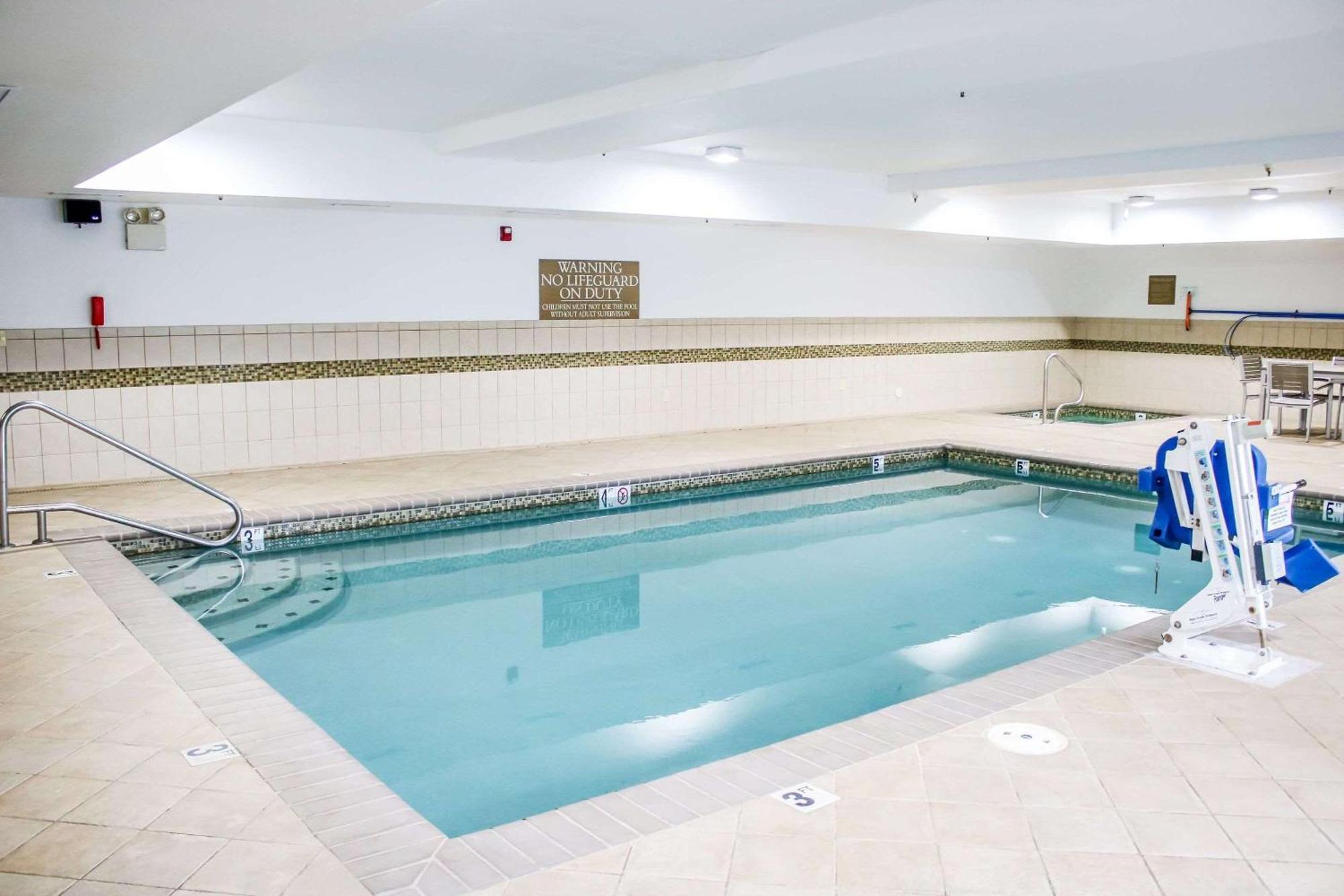 Country Inn & Suites By Radisson, Richmond West At I-64, Va Esterno foto